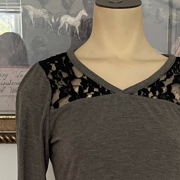 Comfortable shirt with lace top. 3/$25 - Picture 7 of 7